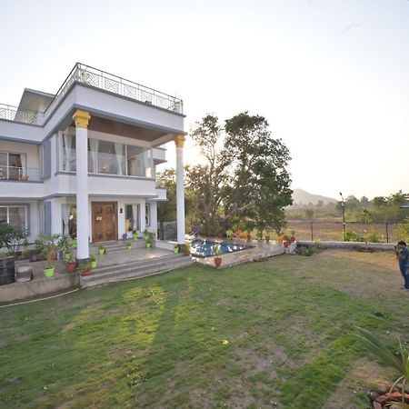 White Castle Villa By Tropicana Stays Lonavala Exterior photo